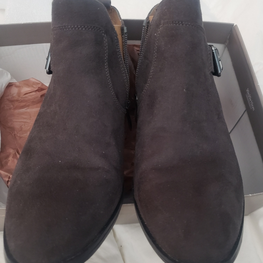 Grey Booties - Picture 4 of 10